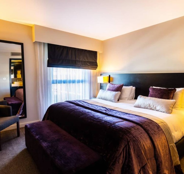 Guildford Harbour Hotel