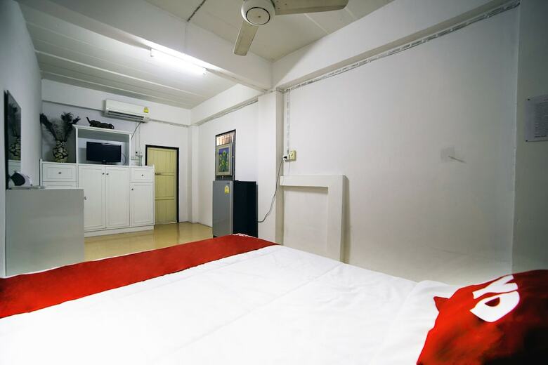 Hostal Oyo 560 Chang Hostel? Suvarnabhumi