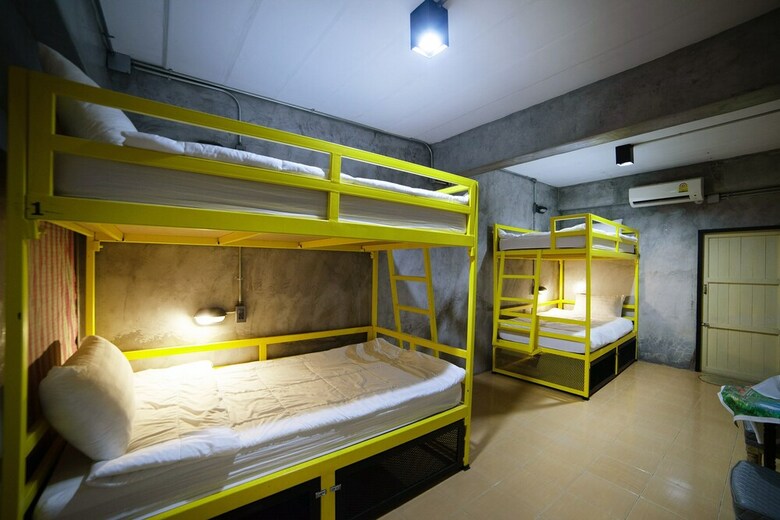 Hostal Oyo 560 Chang Hostel? Suvarnabhumi
