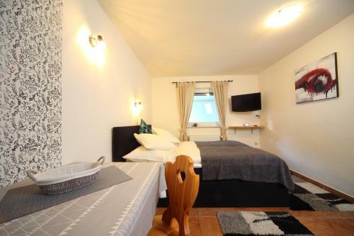 Apartments And Rooms Jozica