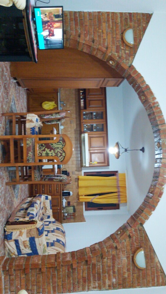 House With 2 Bedrooms In Berat, With Wifi