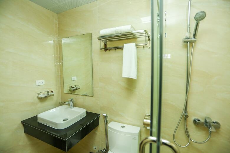Ha Long Land Hotel