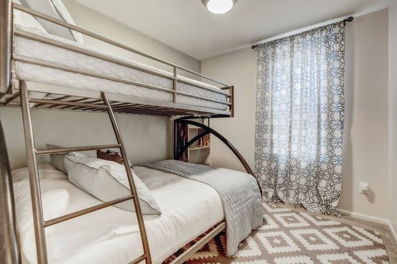 Amazing Retreat - Denver Treasure Sleeps 6