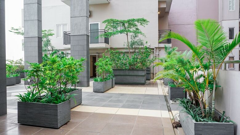Hotel Capital O 2218 Sudirman Suites