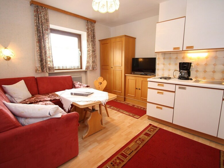 Beautiful Apartment In Uttendorf With Mountain View