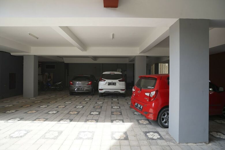 Hostal Oyo 2392 Nusa Dua Eling Inn