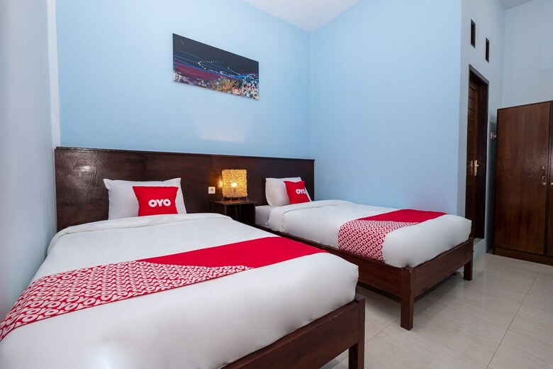 Hostal Oyo 2450 Hening Homestay