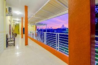 Hostal Oyo 2450 Hening Homestay