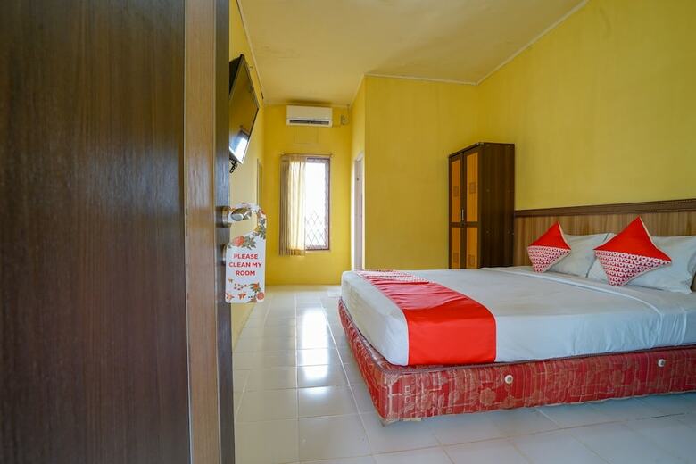 Hostal Oyo 2502 Triantama Kost Syariah