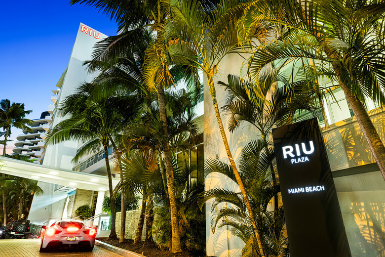Hotel Riu Plaza Miami Beach