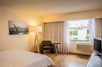Fiesta Inn Monterrey La Fe Hotel