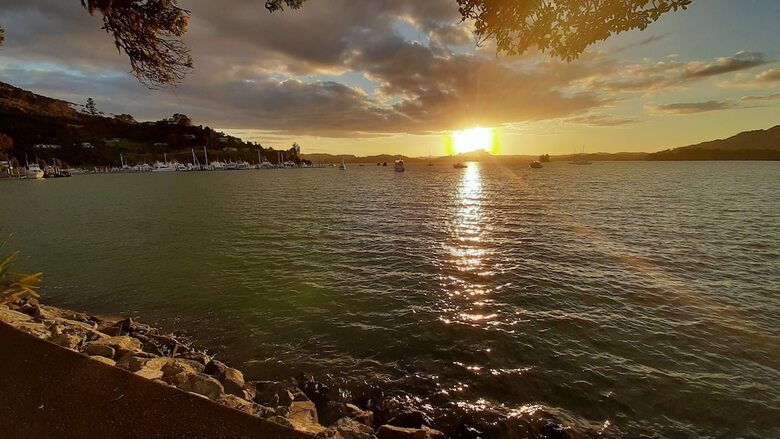 Hotel Madhuban - Waterfront In Whangaroa