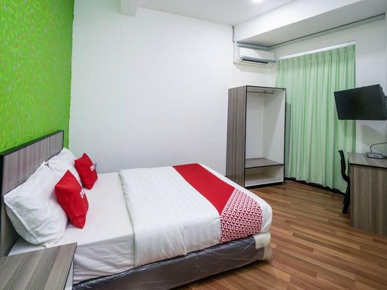 Hotel Oyo 89840 69 Room 4 Stay