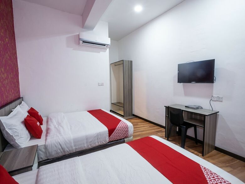 Hotel Oyo 89840 69 Room 4 Stay