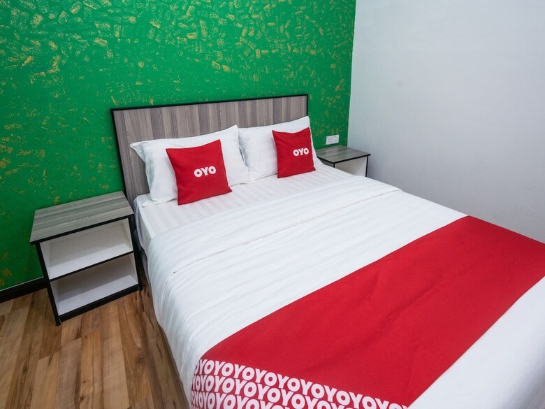 Hotel Oyo 89840 69 Room 4 Stay