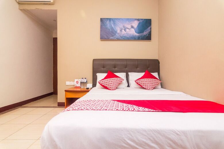 Oyo 1671 D-one Hotel
