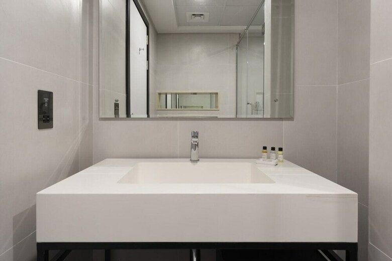 Stunning 2br Apartment @ Priv� Living, Arjan