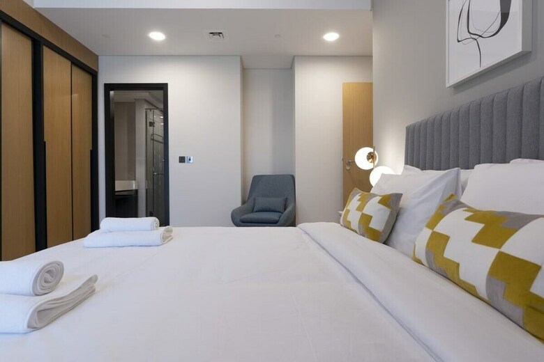 Stunning 2br Apartment @ Priv� Living, Arjan