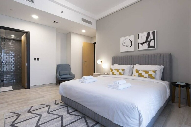 Stunning 2br Apartment @ Priv� Living, Arjan