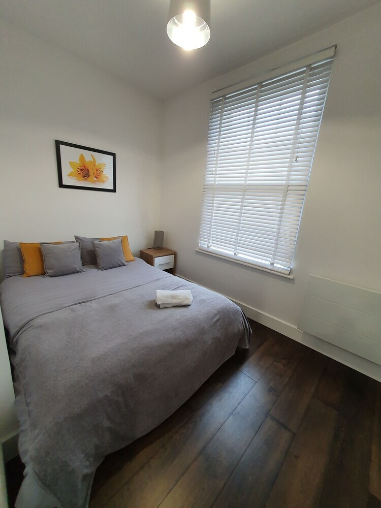 Modern Spacious Executive Apartment