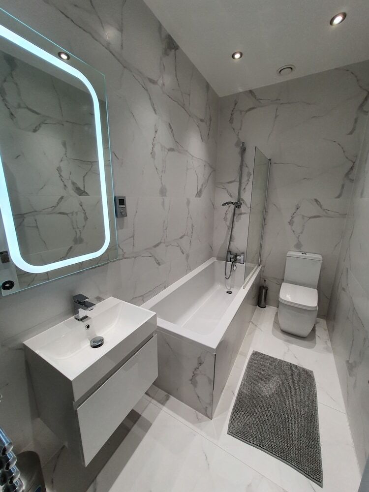 Modern Spacious Executive Apartment