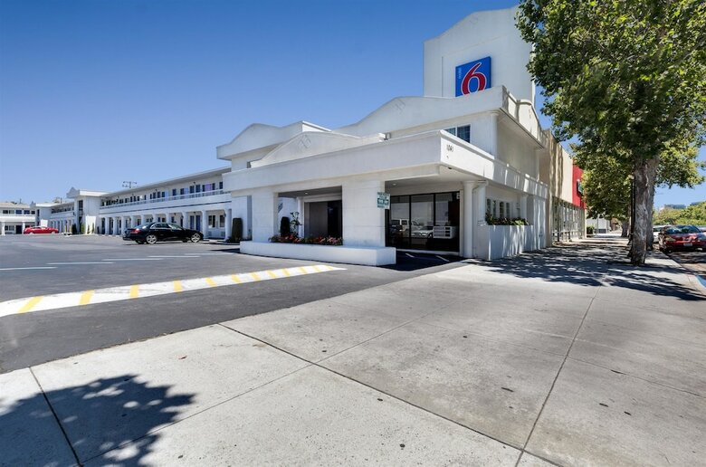Motel 6 San Jose Convention Center