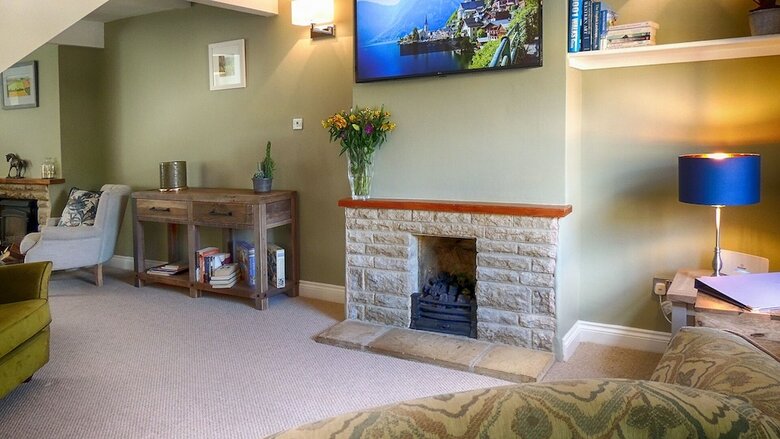 Cotswold Cottage Gems - Ivy Cottage