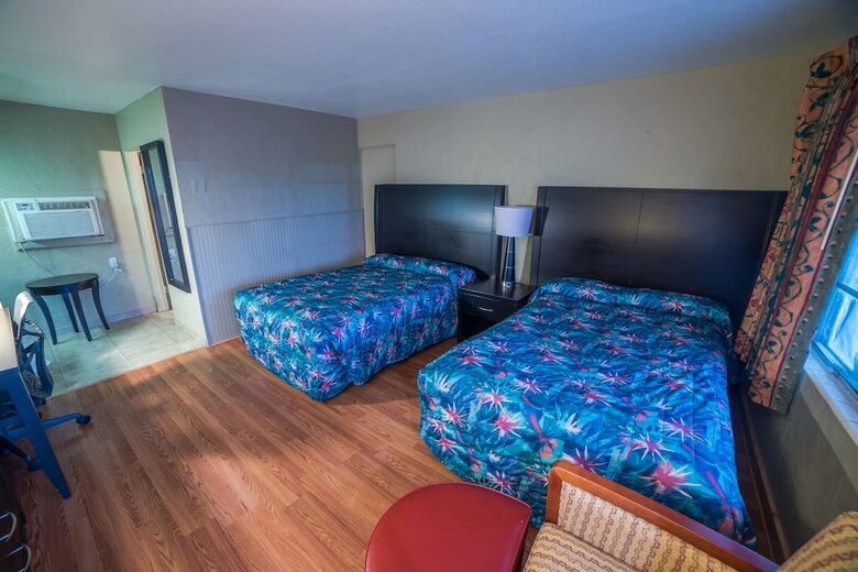 Motel Deluxe Inn