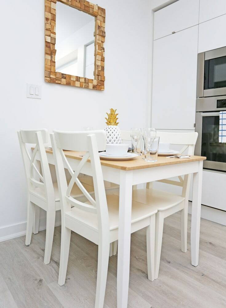 Fabulous Condo In Heart Of Downtown