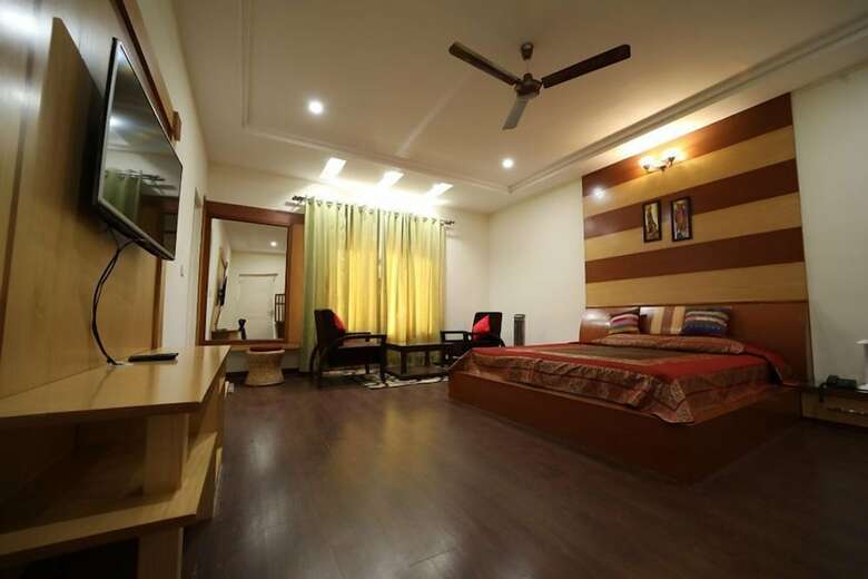 Hotel Tehri Club And Resorts