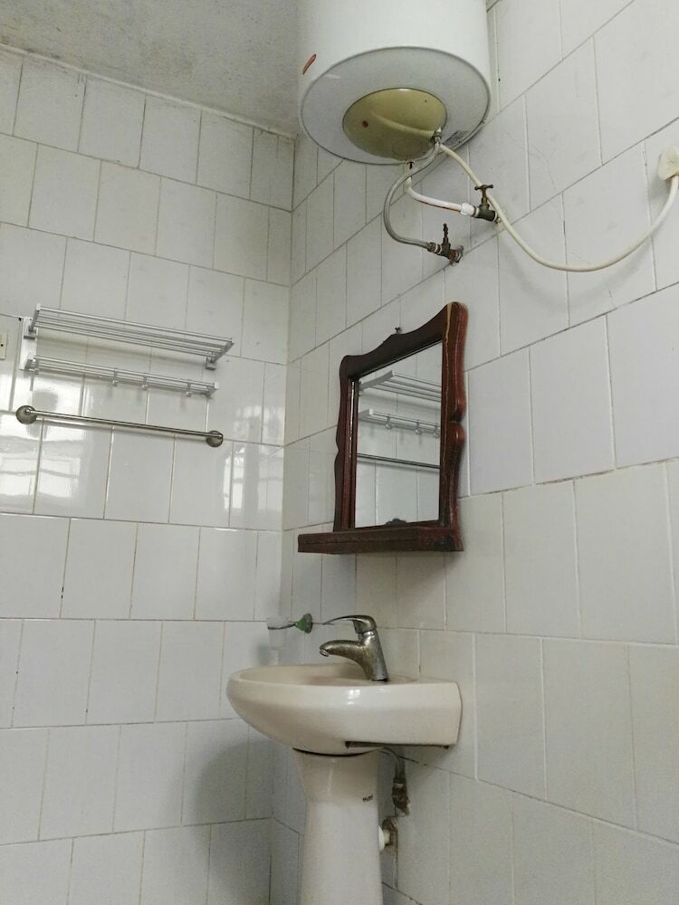 Hostal Sharook Lodge