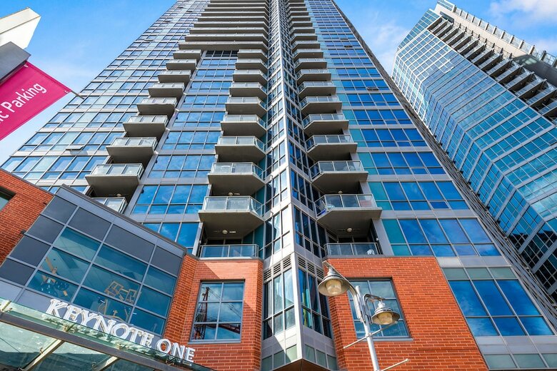 Apartamentos Simply Comfort. Modern Downtown Condos