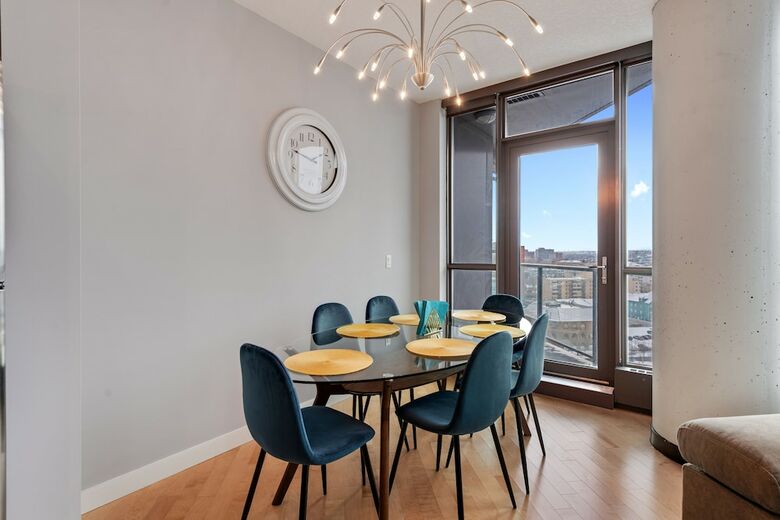 Apartamentos Simply Comfort. Modern Downtown Condos