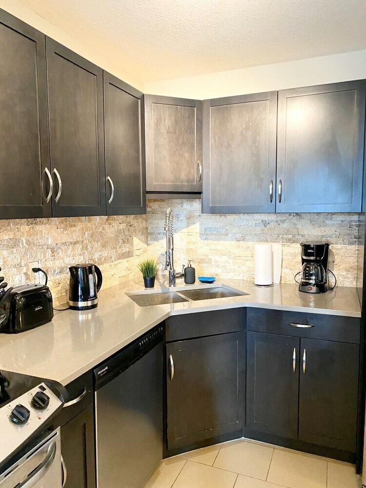 Apartamentos Simply Comfort. Modern Downtown Condos
