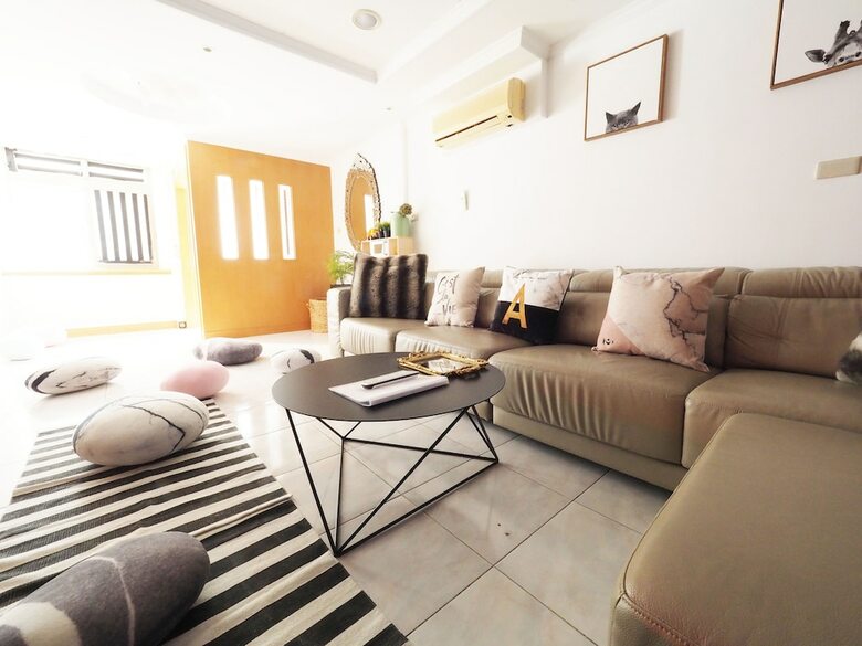 Apartamentos Next To Linjiang Night Market