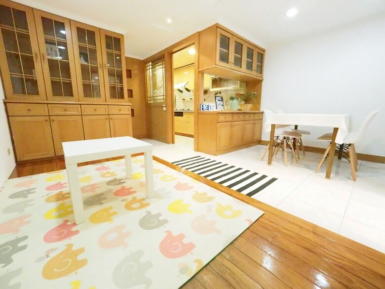 Apartamentos Next To Linjiang Night Market