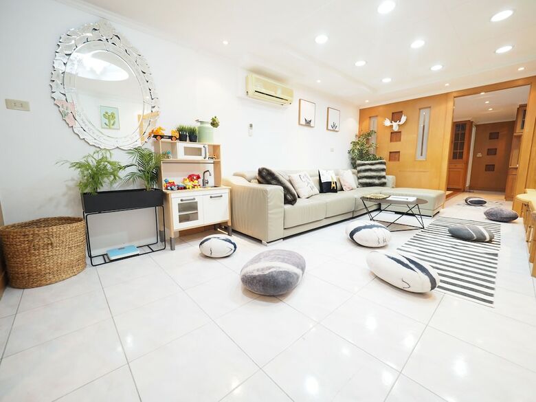 Apartamentos Next To Linjiang Night Market