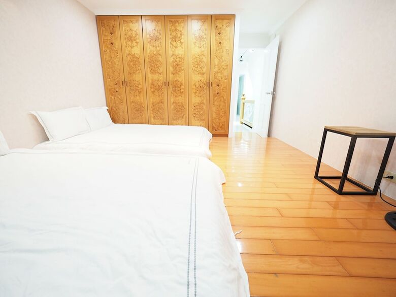 Apartamentos Next To Linjiang Night Market