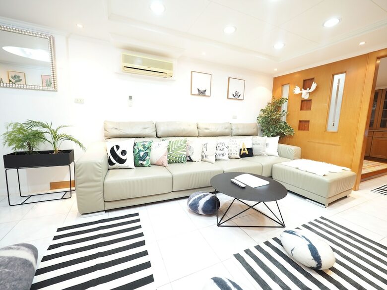Apartamentos Next To Linjiang Night Market