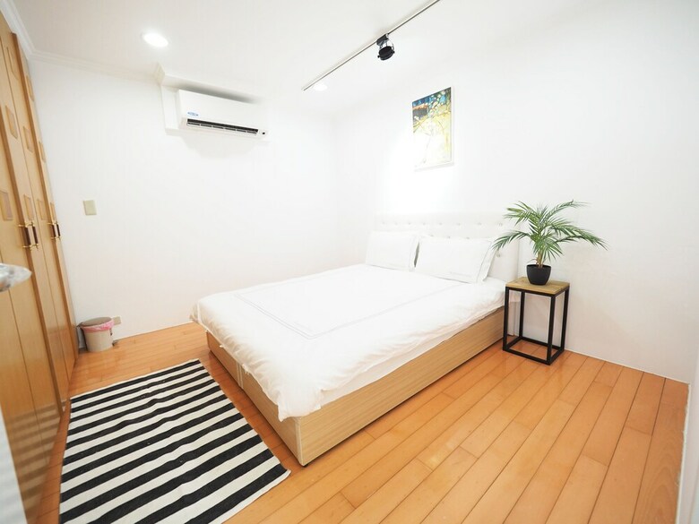 Apartamentos Next To Linjiang Night Market