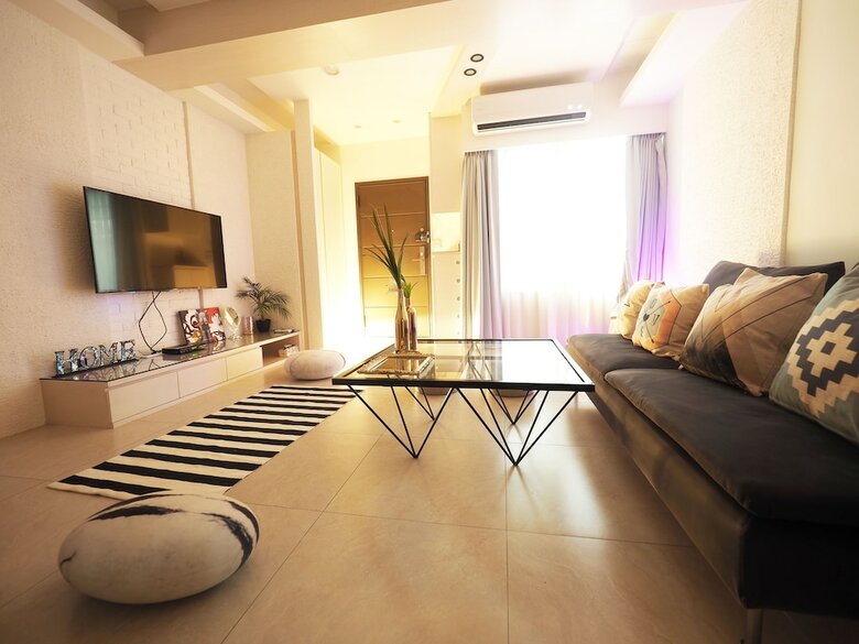 Apartamentos Next To Linjiang Night Market