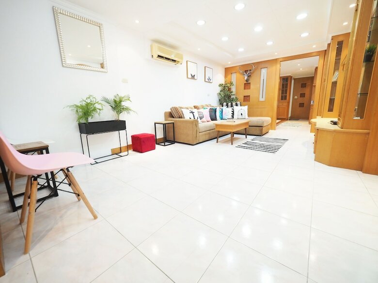 Apartamentos Next To Linjiang Night Market