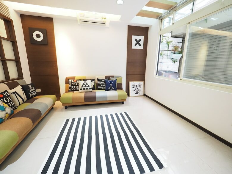 Apartamentos Next To Linjiang Night Market