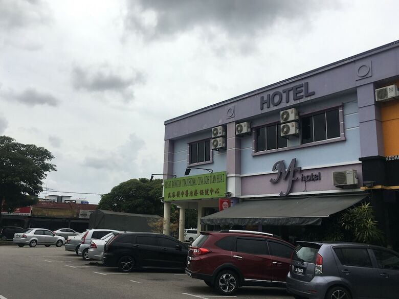 Oyo 89856 Mf Hotel