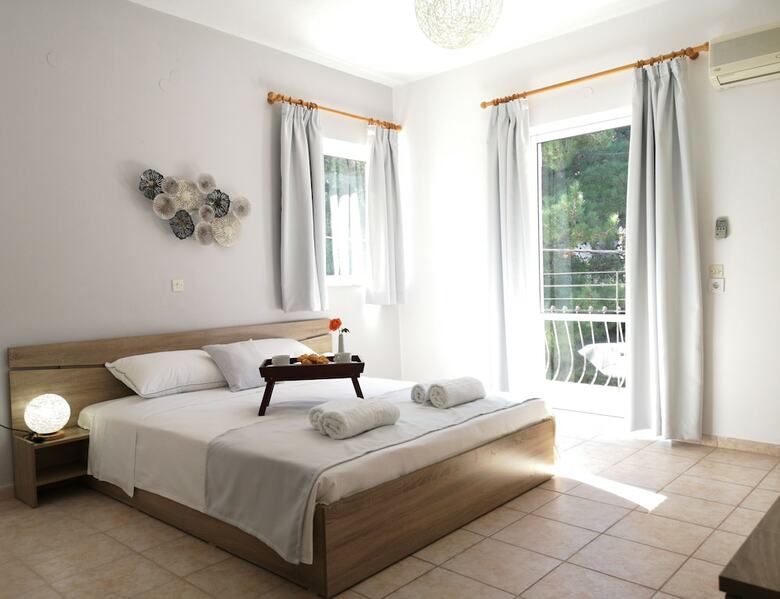 Apartamentos Faro Del Porto