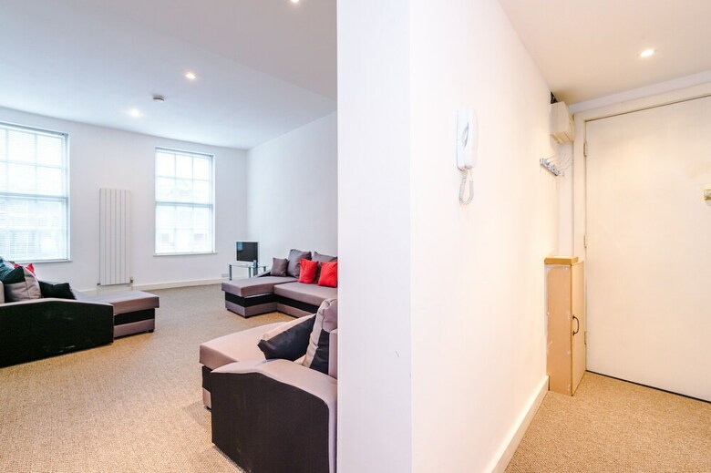 Benson Apartments By Top House