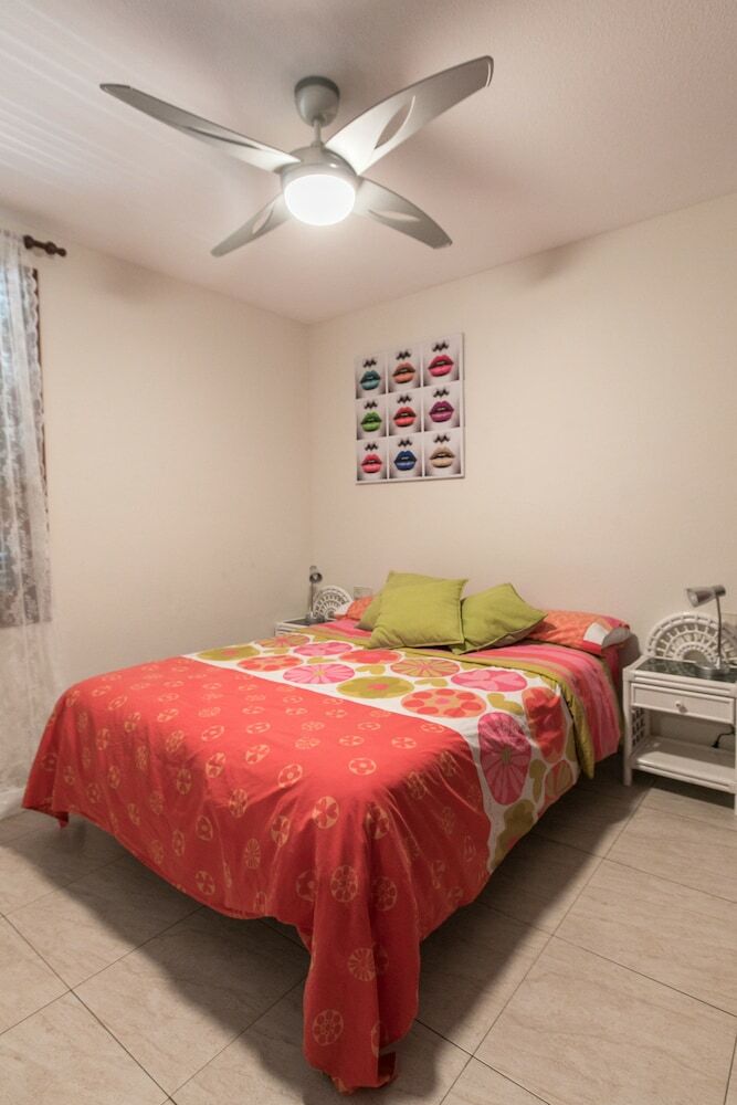 The Midpoint Apartment, Coastal Life Between The Two Beaches