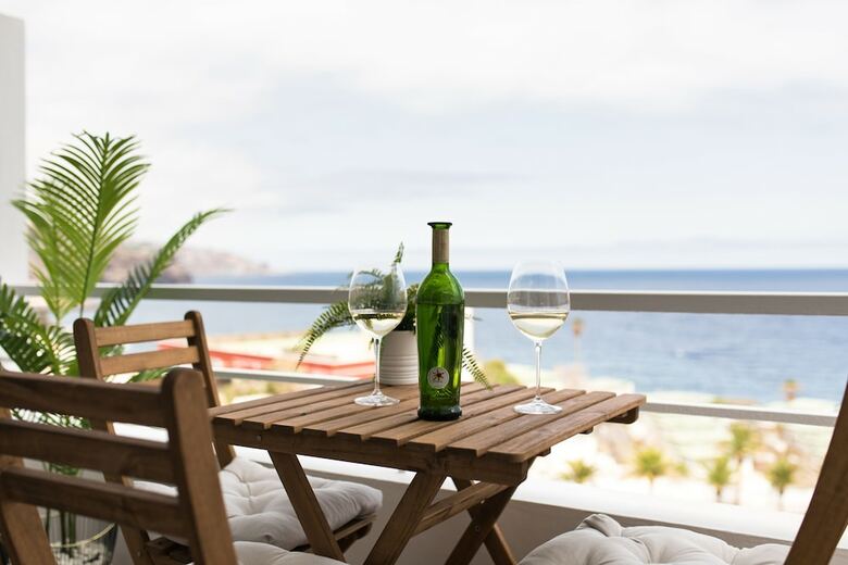 Endless Summer Apartment, Fresh Style And Sea Views