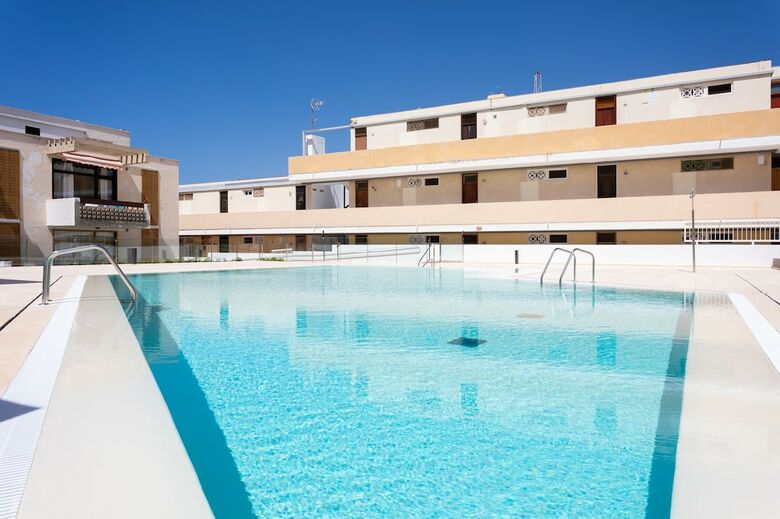 Las Americas Downtown Apartment, Prime Location