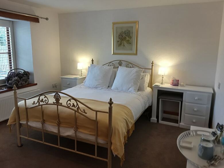Bed & Breakfast Treliver Farm